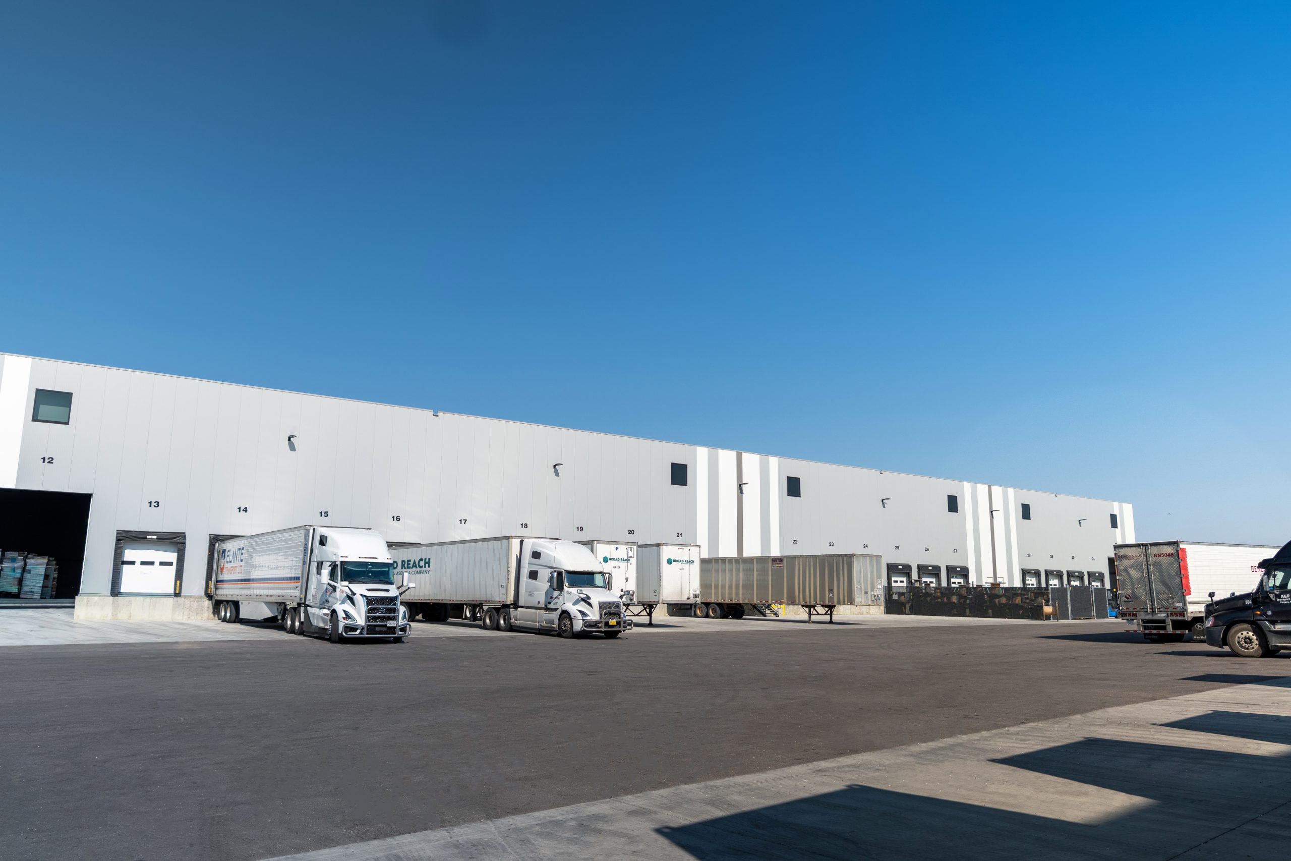 Cross-Border Shipping, Duty, Tariffs, and Taxes: What U.S. E-Commerce Brands Need to Know Before Shipping to Canada